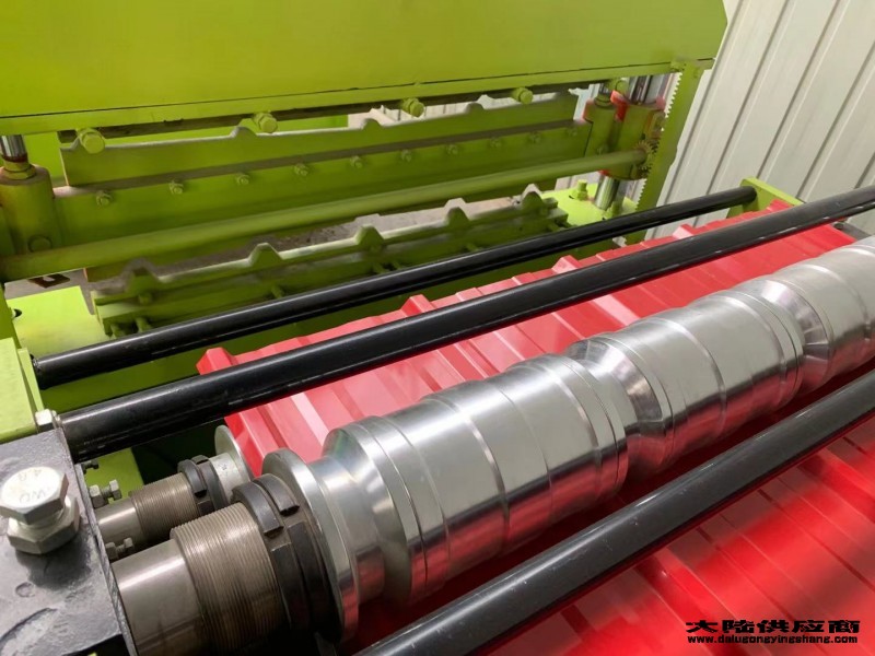 金利压瓦机厂数控压瓦机彩钢压瓦机的工作台有六个工序