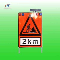 枣庄太阳能施工标志牌高速公路施工发光交通标志led交通设施
