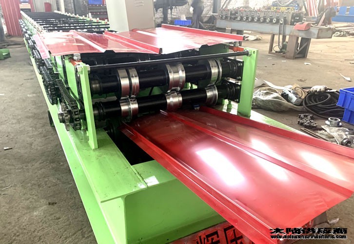 中国河北沧州浩洋机械实体厂彩钢压瓦机刮漆怎么办13833795788(微信同号)